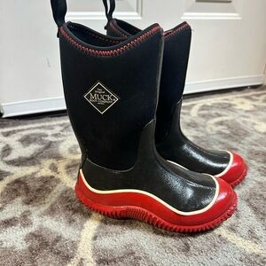 Muck Boot Company Kids Black and Red Boots